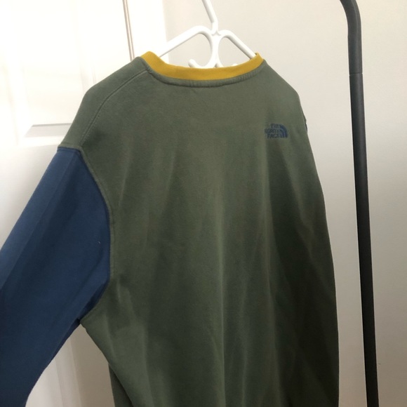 The north face green crewneck (M) - Picture 1 of 3